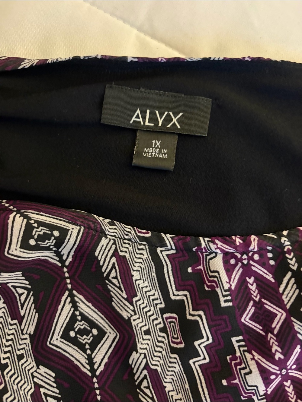 Alyx Geometric Overlay Top NWT size 1X - Picture 3 of 5